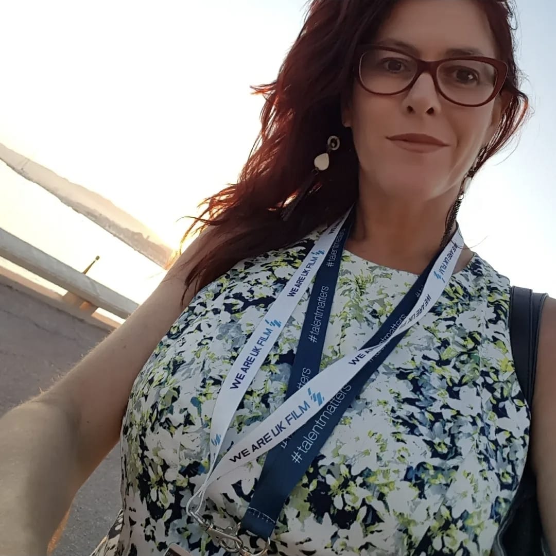 Profa. Esp. Angelisa Stein